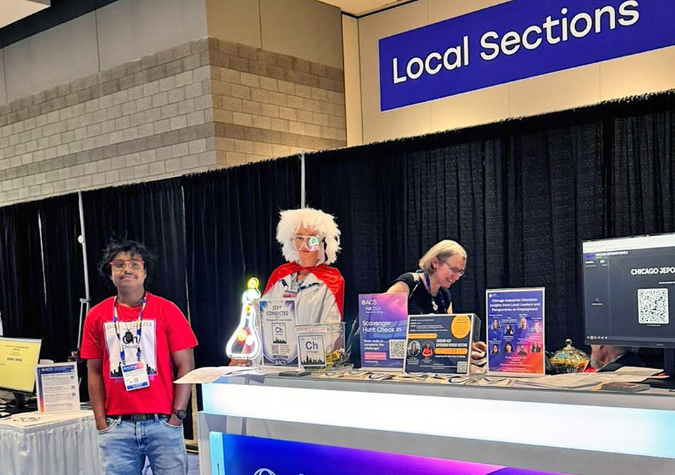 Abdul Sarkar volunteering at the Chicago Section ACS welcome booth at the ACS Fall 2026 meeting